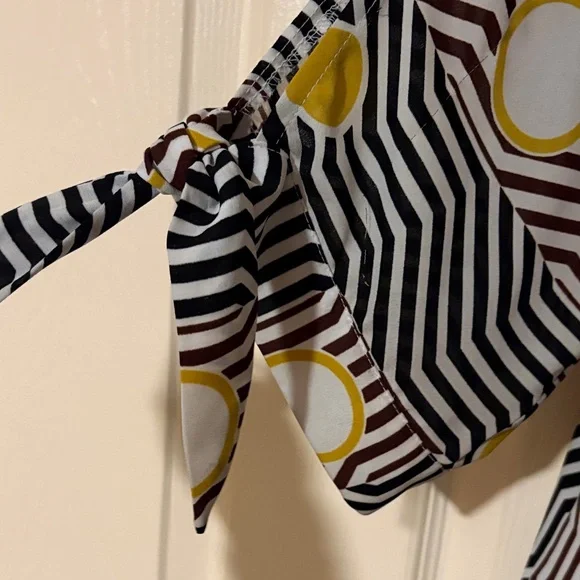 Stylish Black and Yellow Geometric women’s Shirt - Picture 3 of 3